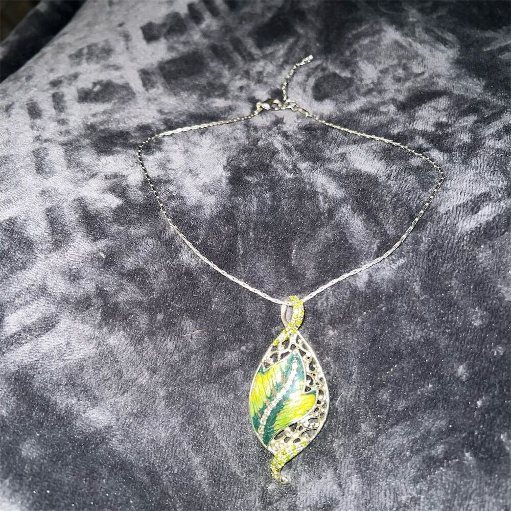 Leaf Pendant Necklace Multicolor Green Crystal Nature Theme